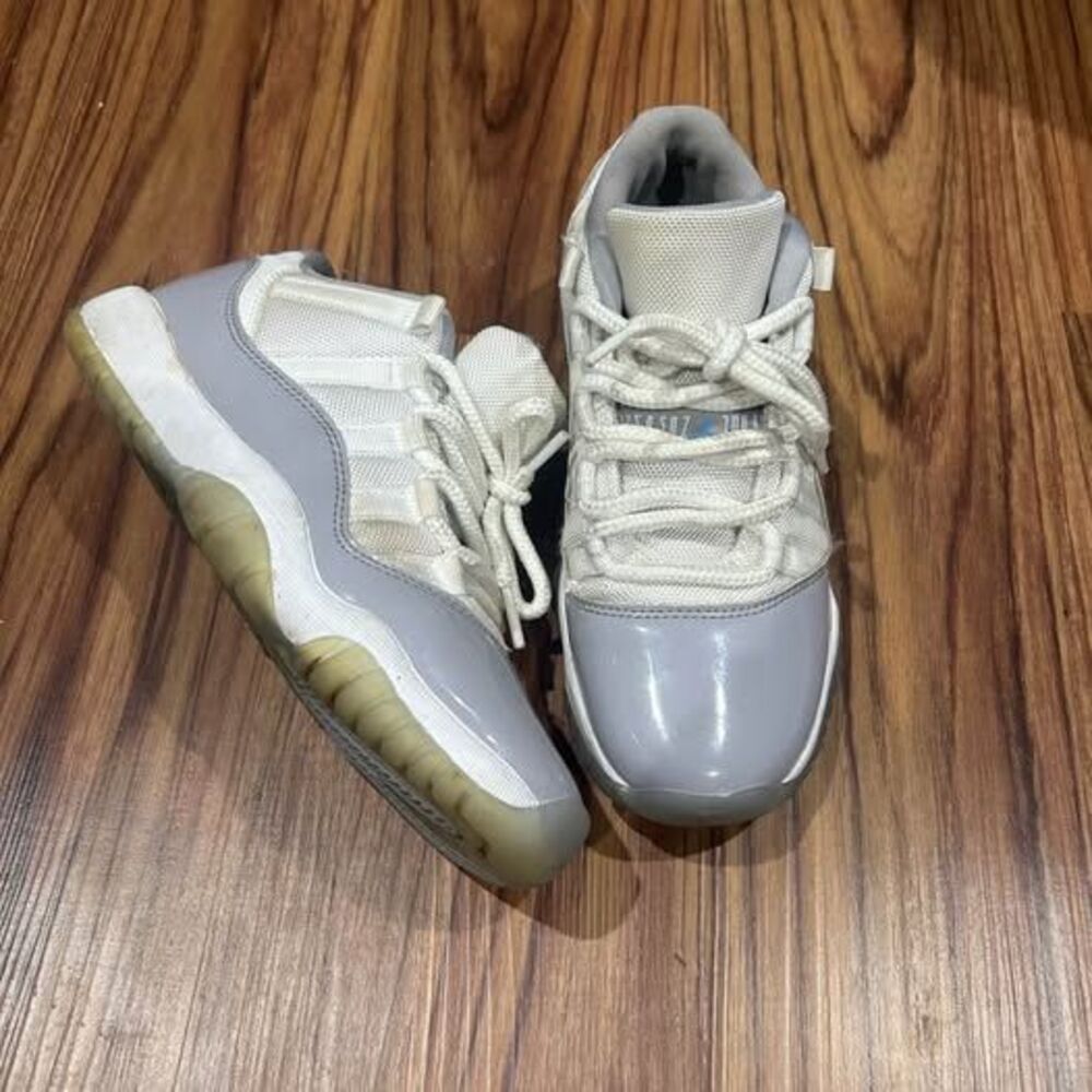 Nike Air Jordan 11 Retro Low Cement Grey GS Size 5Y 528896-140 Sneakers Shoes